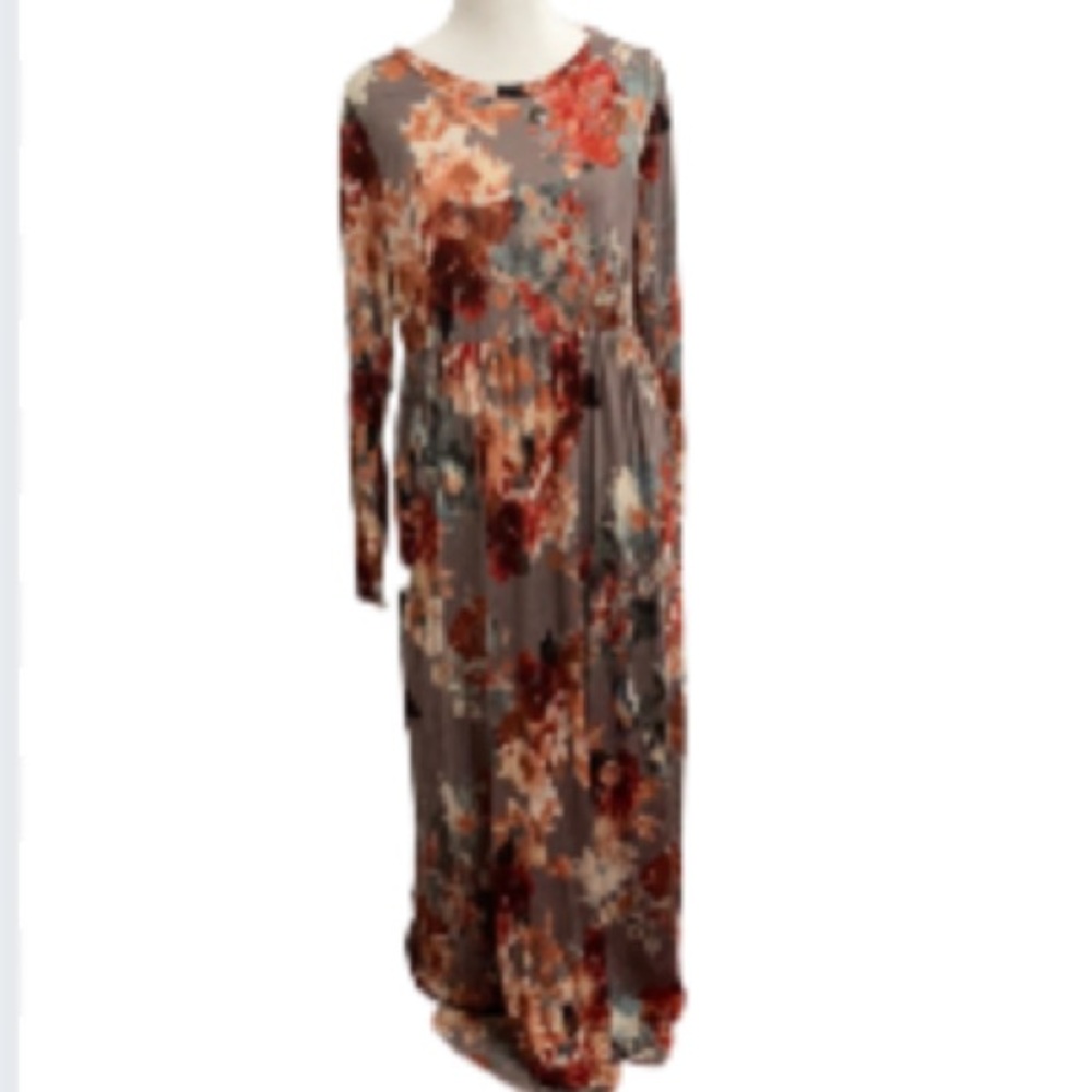 NWOT Glitzy Girlz Maxi Floral Dress Size Medium